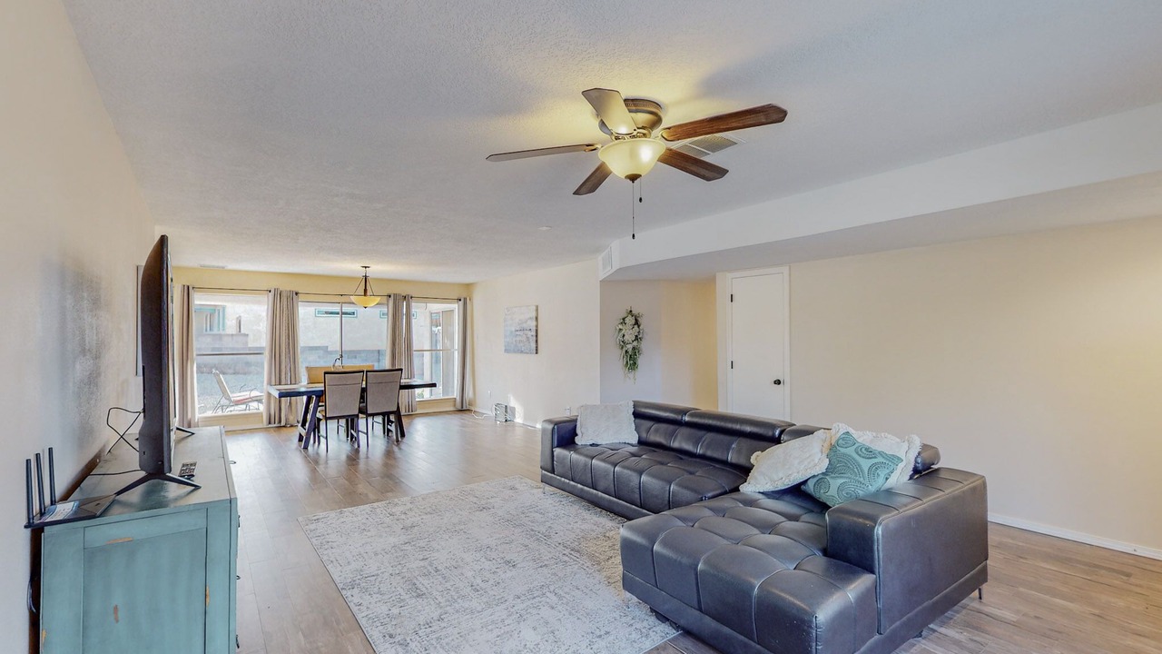 Photo of Livingroom in Northeast Heights