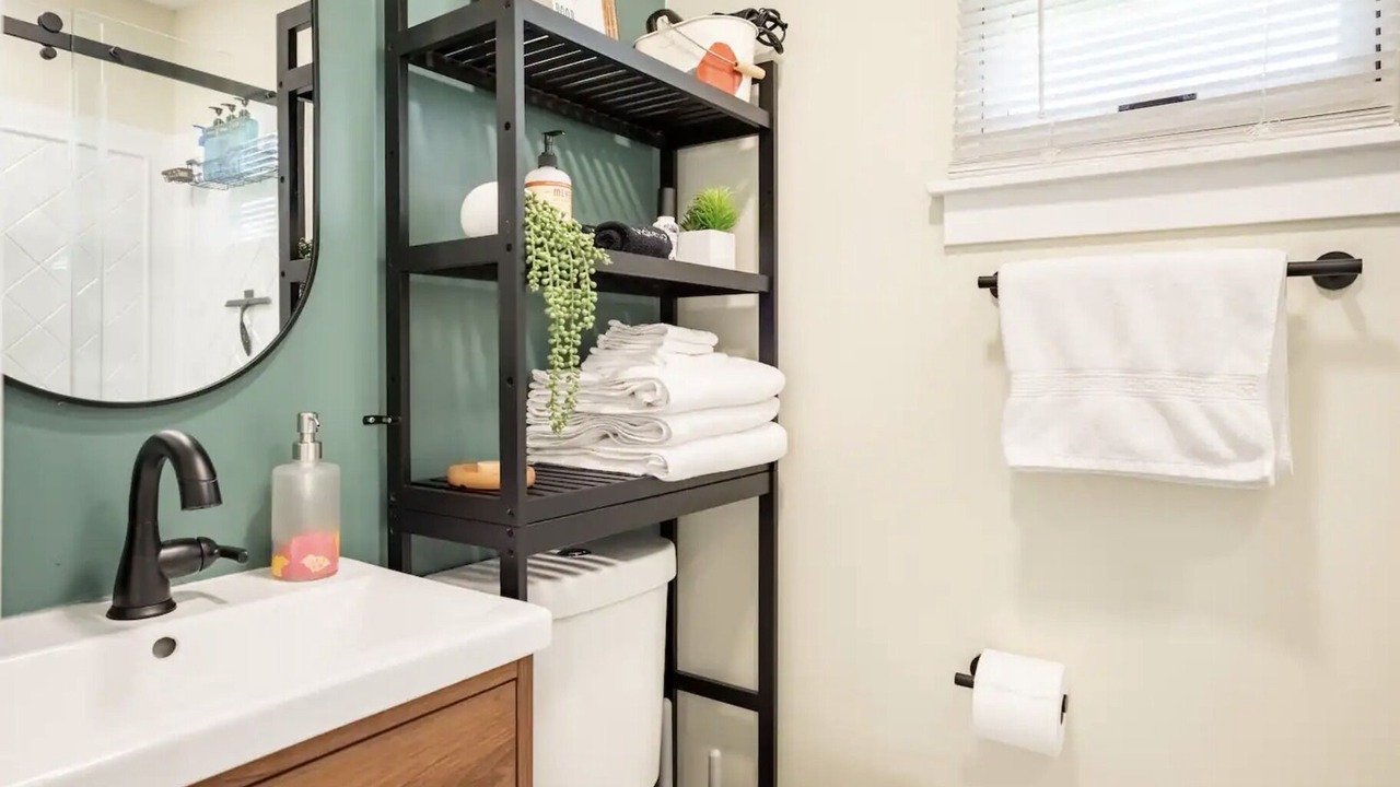 Photo of Bathroom in Villa Park