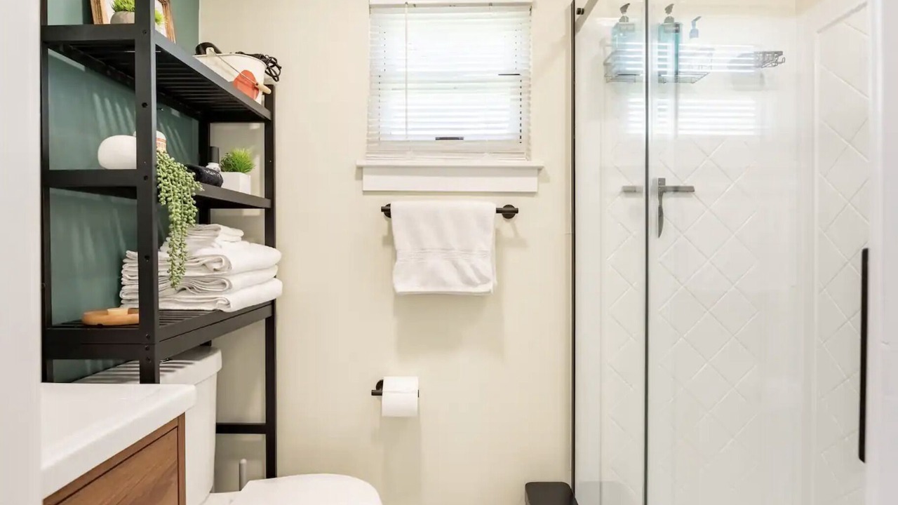 Photo of Bathroom in Villa Park