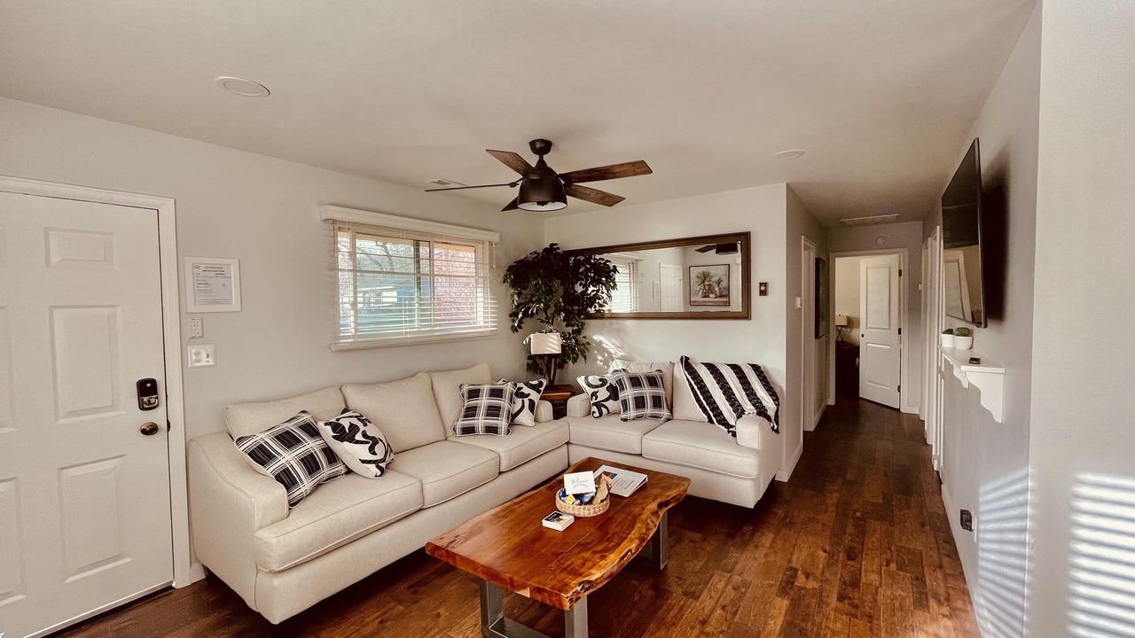 Photo of Livingroom in West Colorado Springs