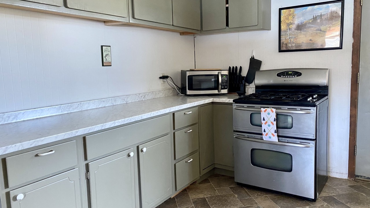 Photo of Kitchen in Navajo Dam