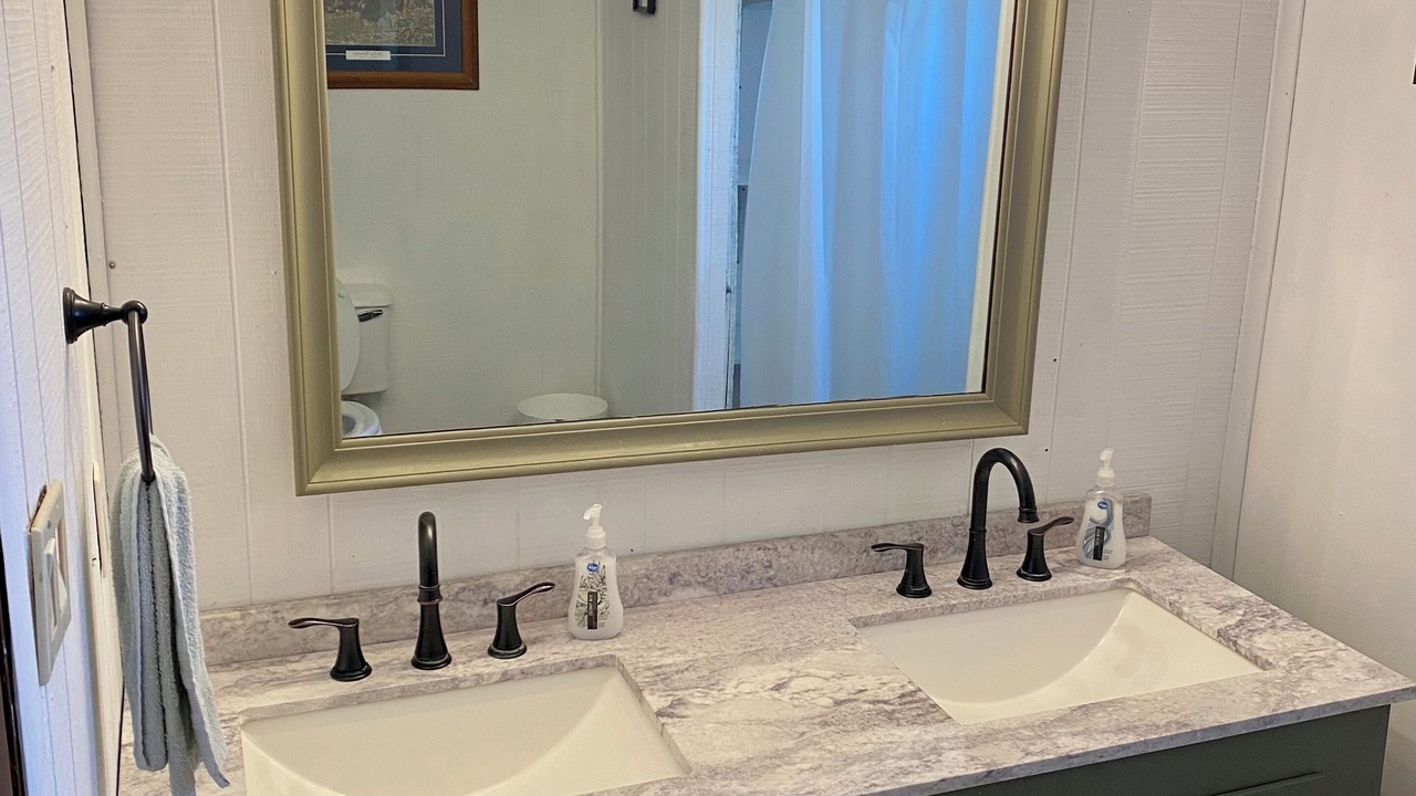 Photo of Bathroom in Navajo Dam