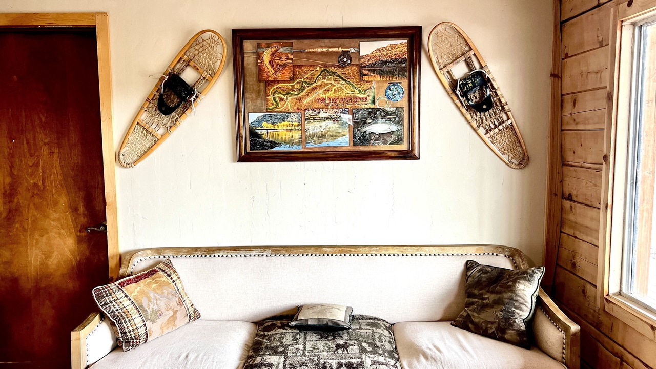 Photo of Livingroom in Navajo Dam