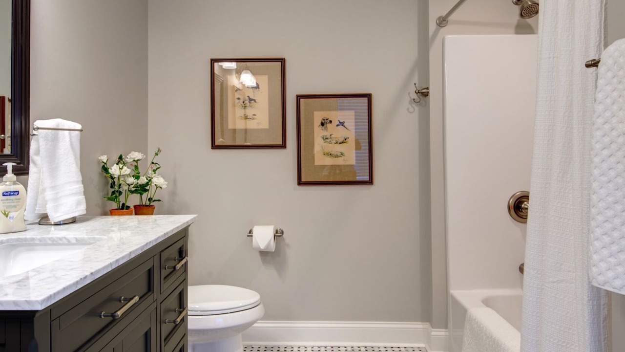 Photo of Bathroom in Sennett