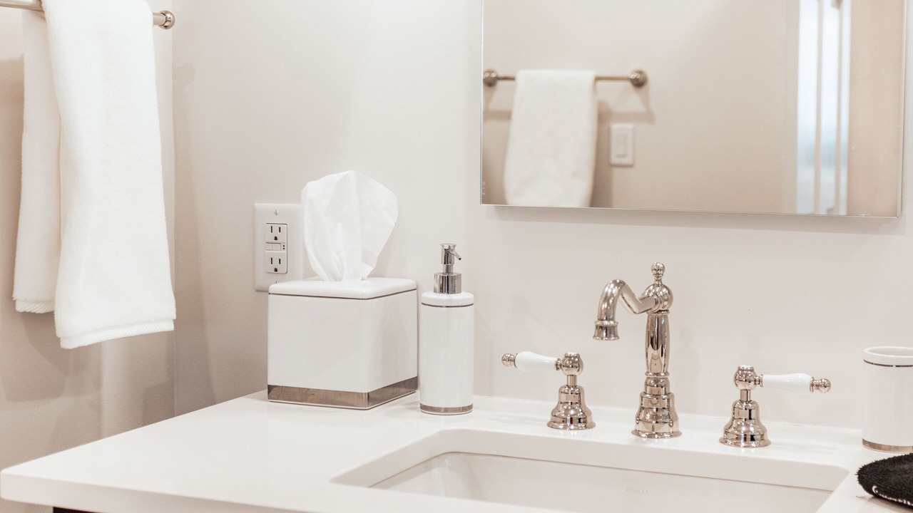 Photo of Bathroom in Lakeside