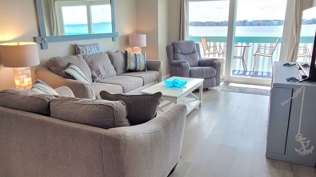 Photo of Livingroom in Bradenton Beach