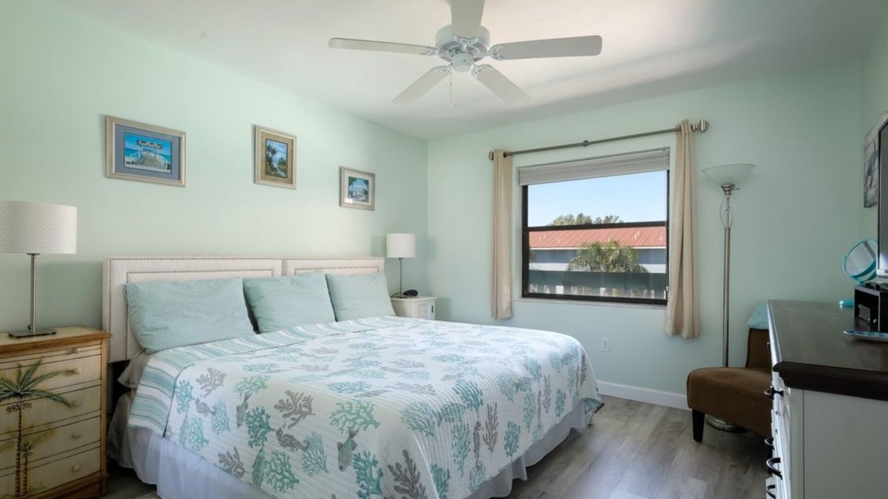 Photo of Bedroom in Bradenton Beach