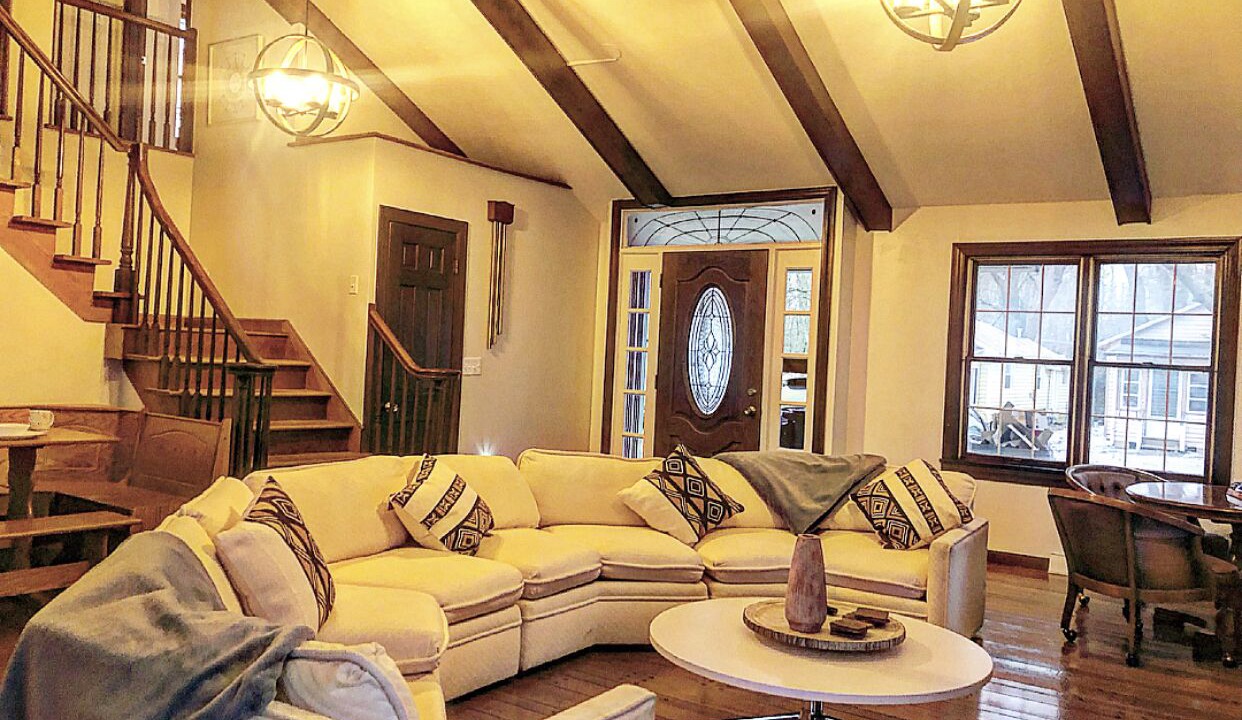 Photo of Livingroom in Geneva-on-the-Lake