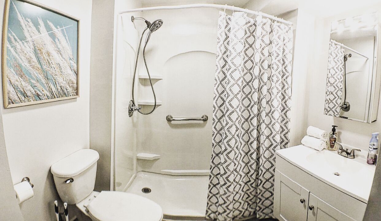 Photo of Bathroom in Geneva-on-the-Lake