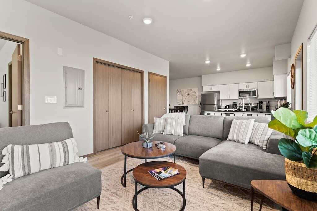 Photo of Livingroom in South Perry District