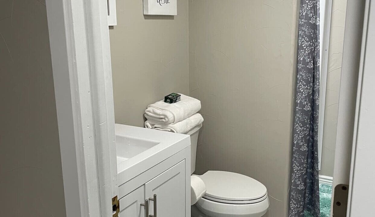 Photo of Bathroom in North Central Westminster