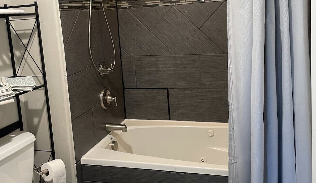 Photo of Bathroom in North Central Westminster