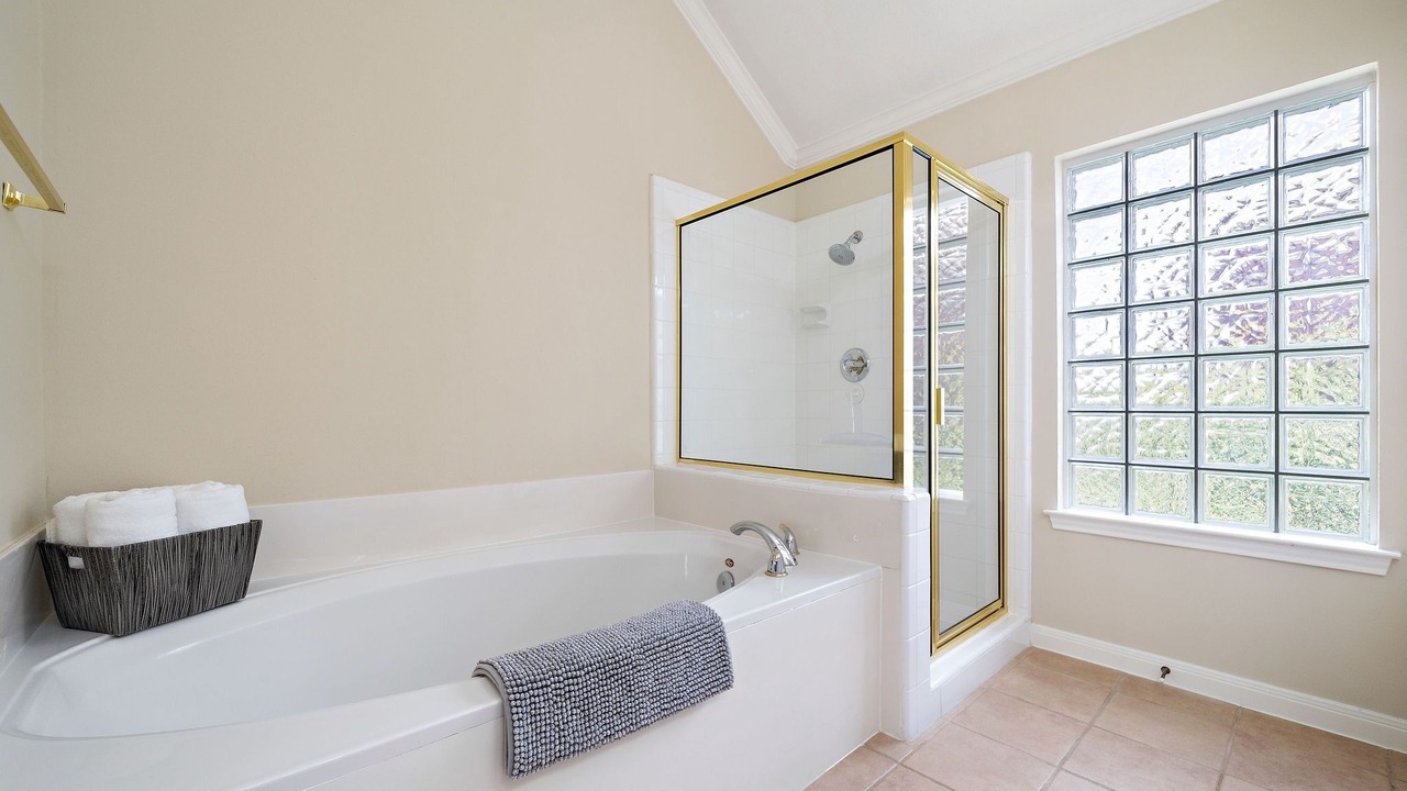 Photo of Bathroom in South Central Houston