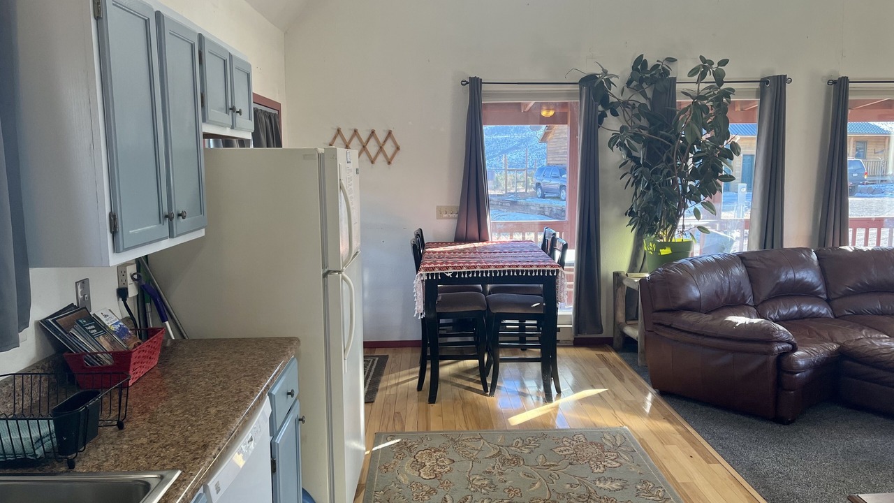 Photo of Livingroom in Alpine Village