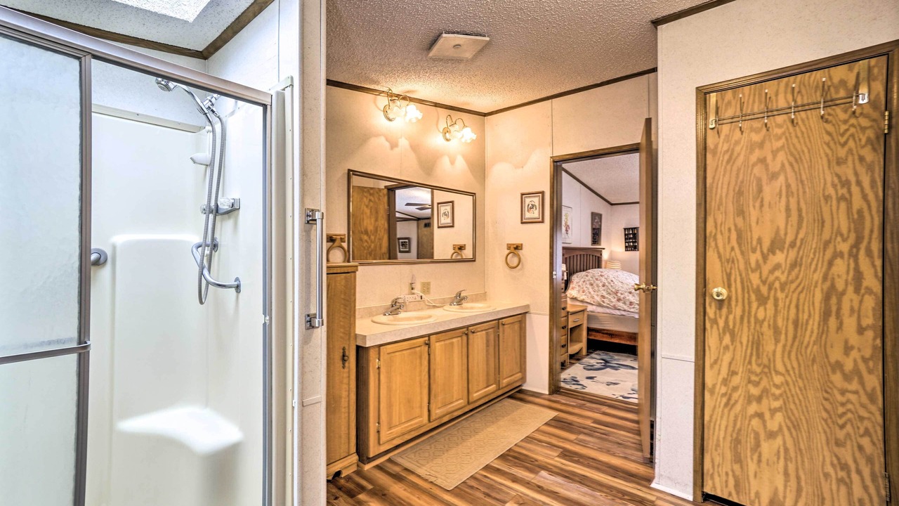 Photo of Bathroom in Sugar Grove