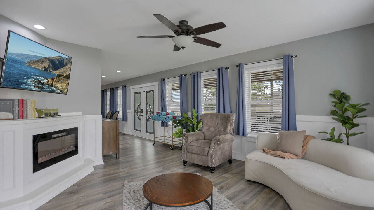 Photo of Livingroom in Buckeye Lake