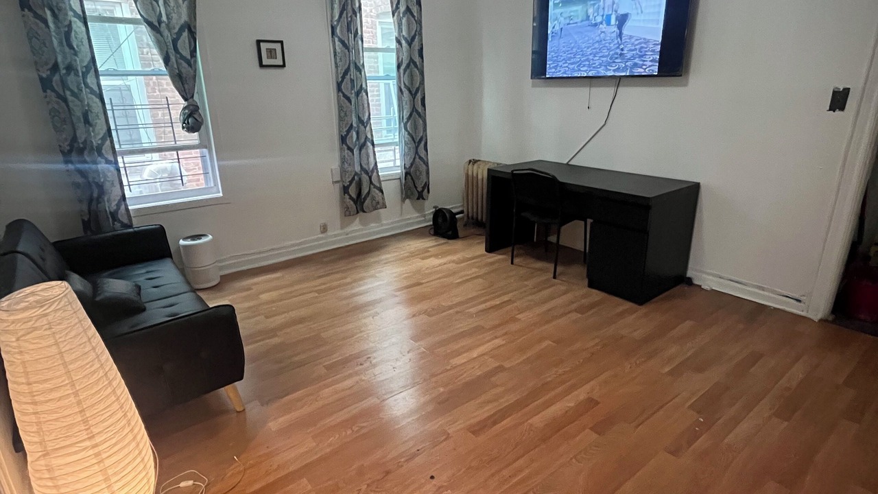 Photo of Livingroom in Queens