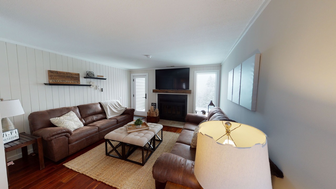 Photo of Livingroom in Snowshoe