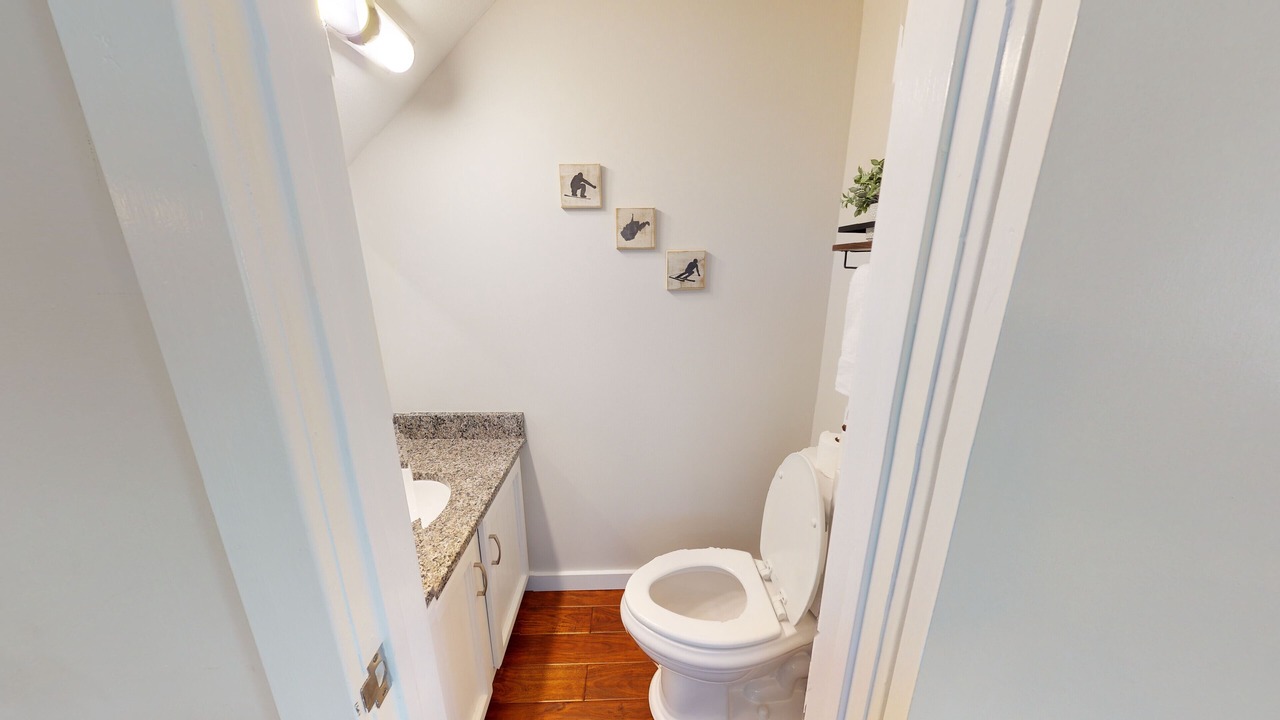 Photo of Bathroom in Snowshoe
