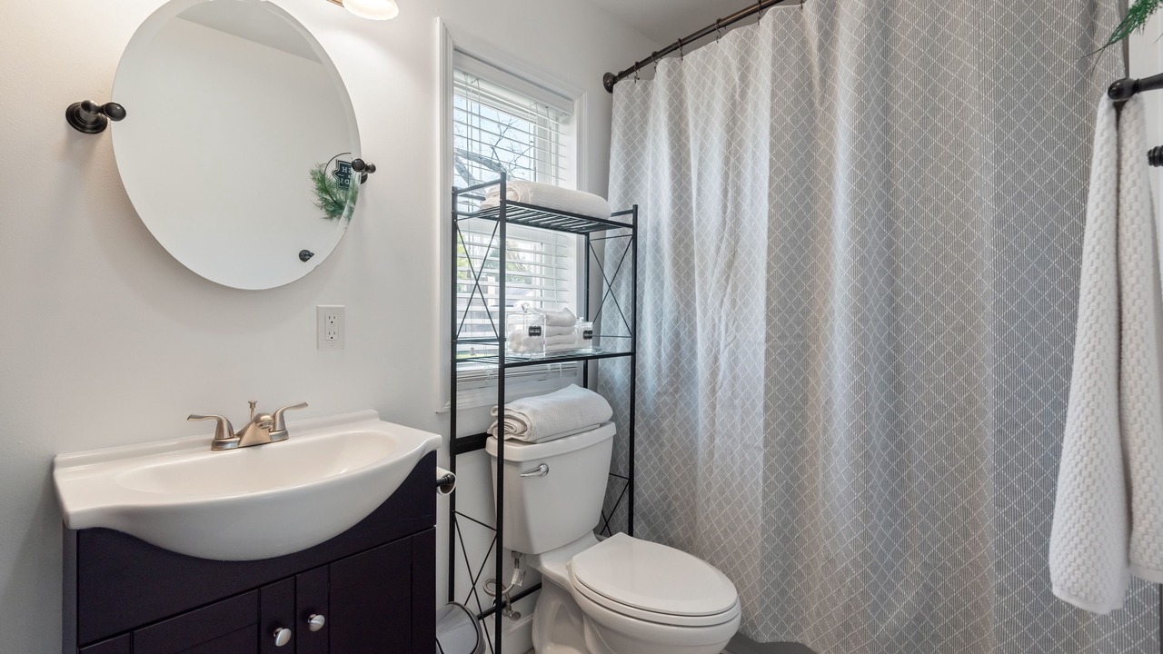 Photo of Bathroom in Ashley Oaks