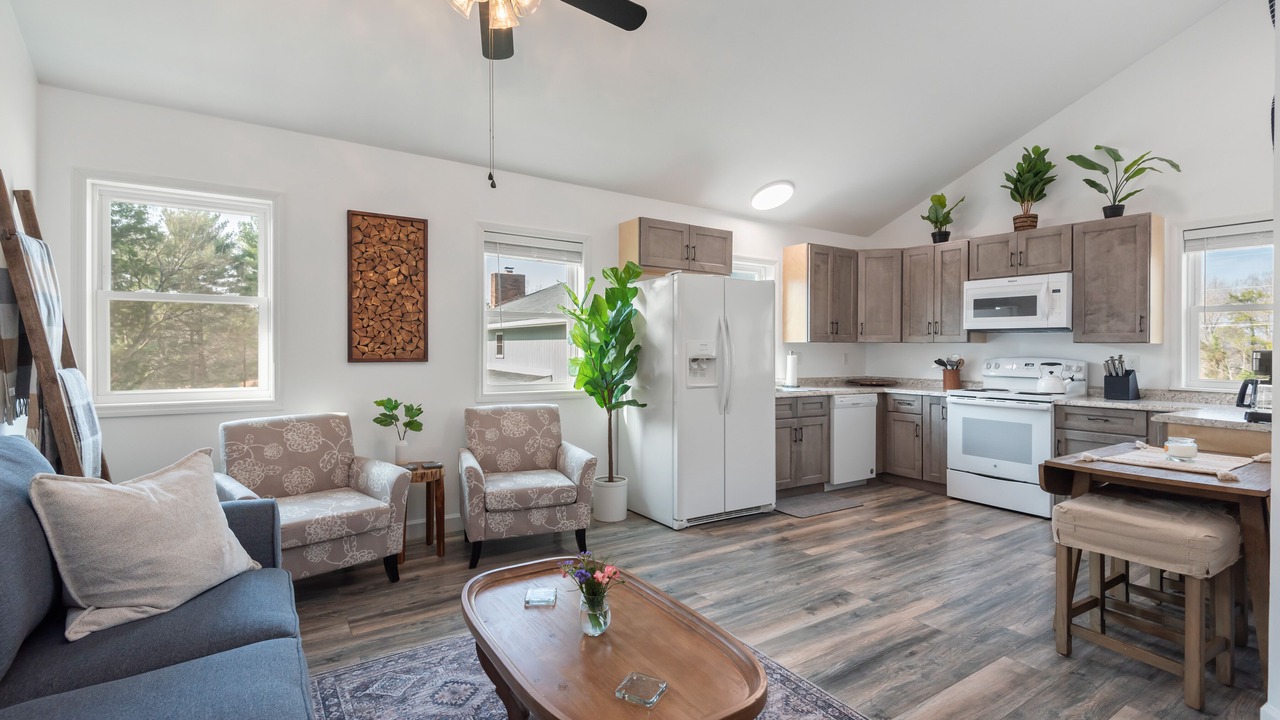 Photo of Livingroom in Ashley Oaks