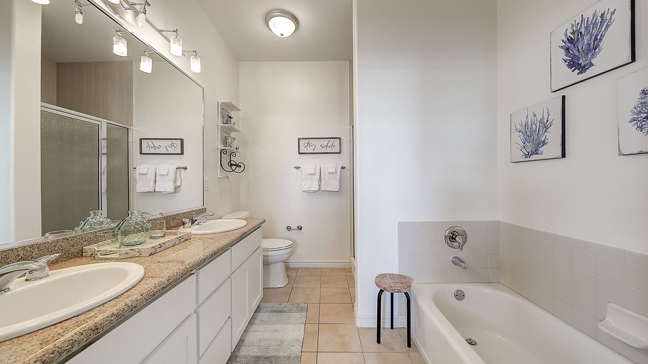 Photo of Bathroom in Key Allegro