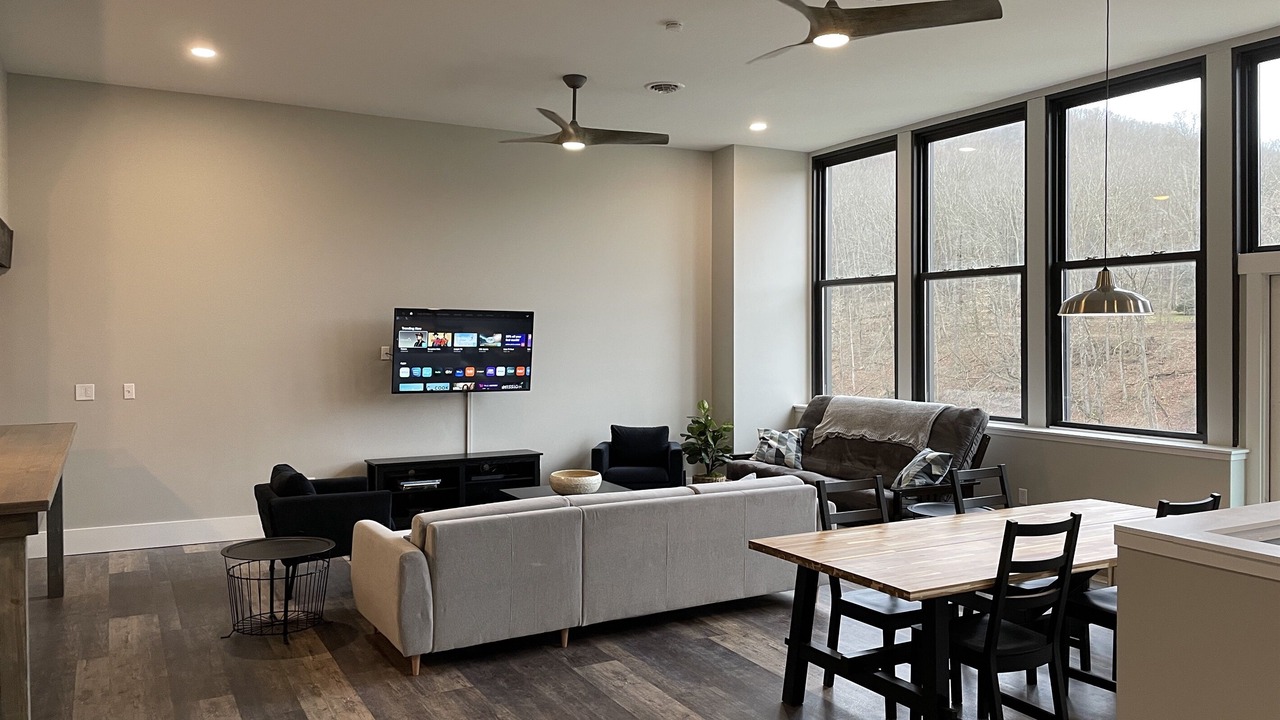 Photo of Livingroom in Confluence