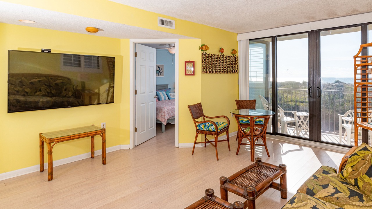 Photo of Livingroom in Atlantic Beach