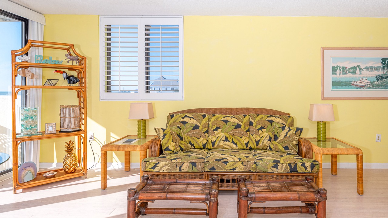 Photo of Livingroom in Atlantic Beach