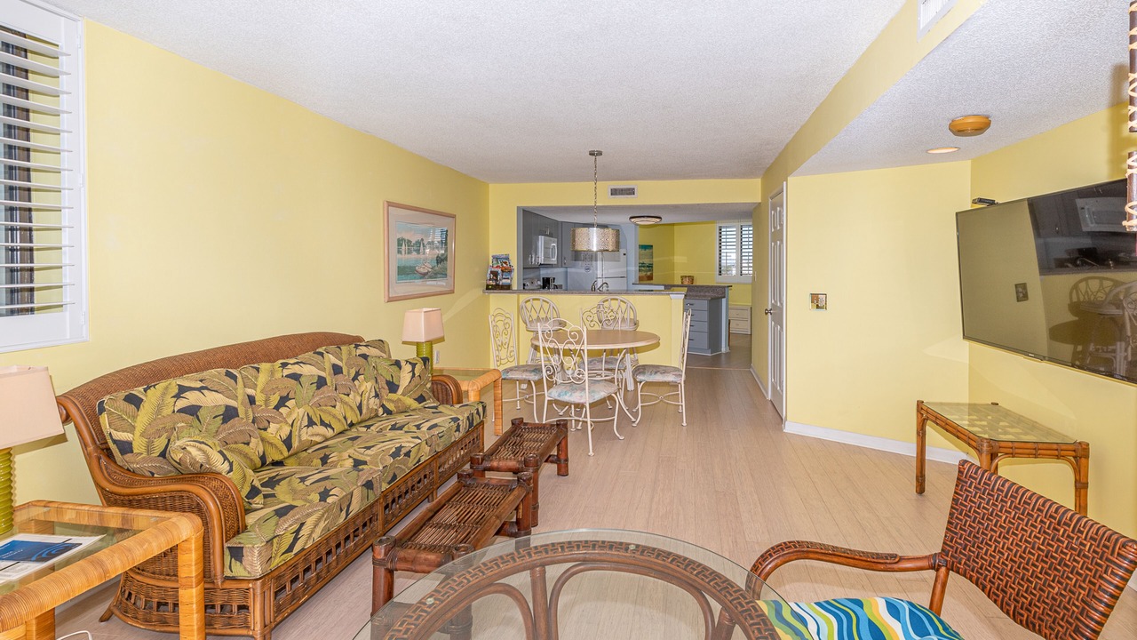 Photo of Livingroom in Atlantic Beach
