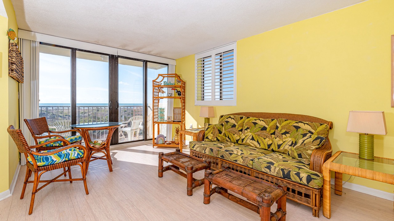 Photo of Livingroom in Atlantic Beach