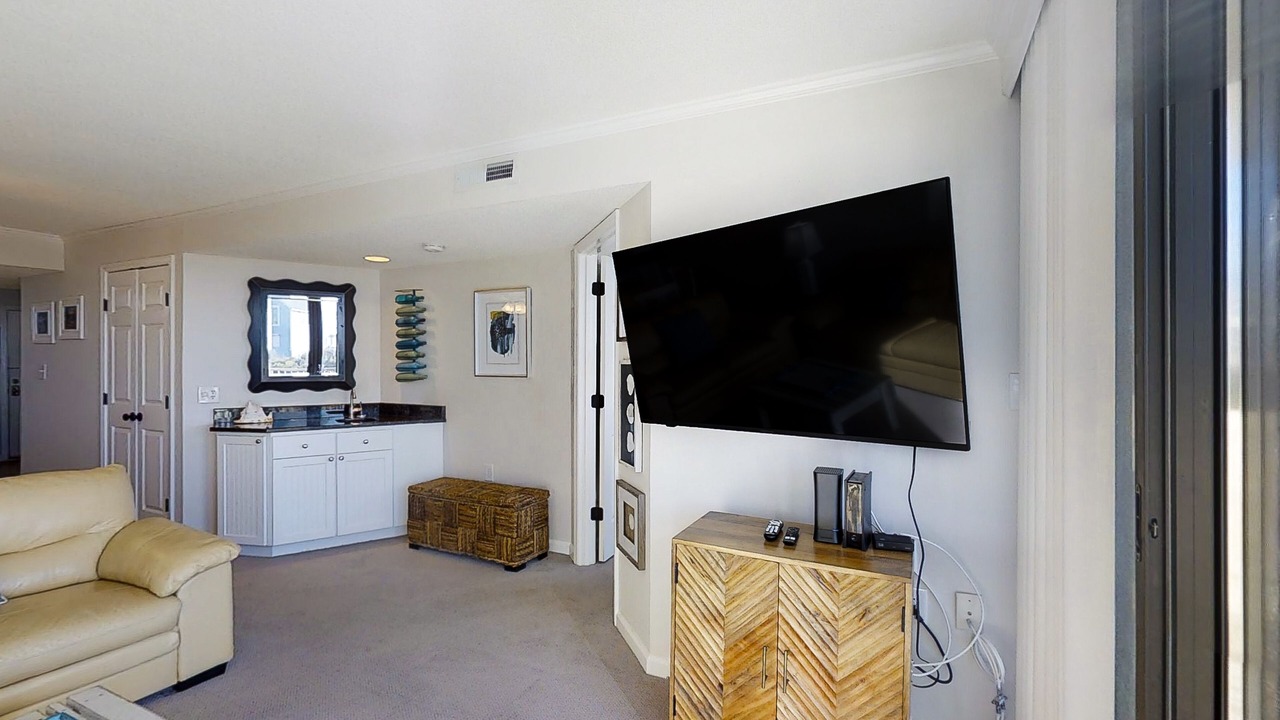 Photo of Livingroom in Atlantic Beach