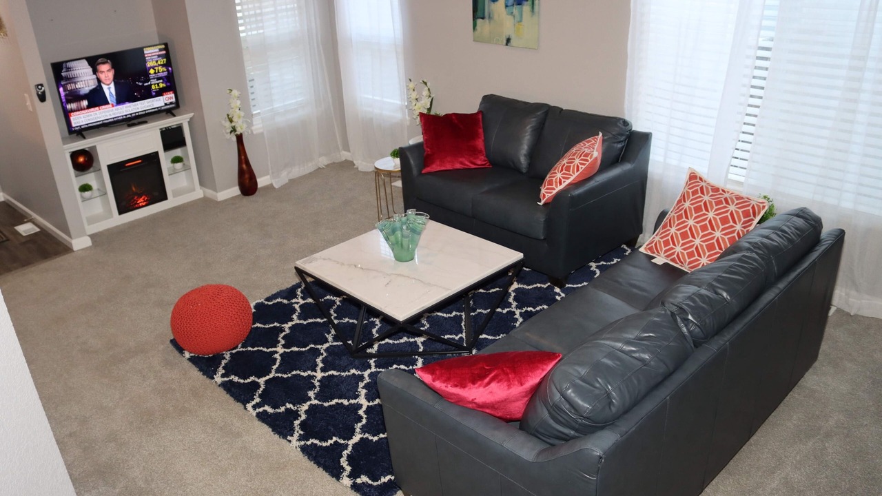 Photo of Livingroom in Aurora