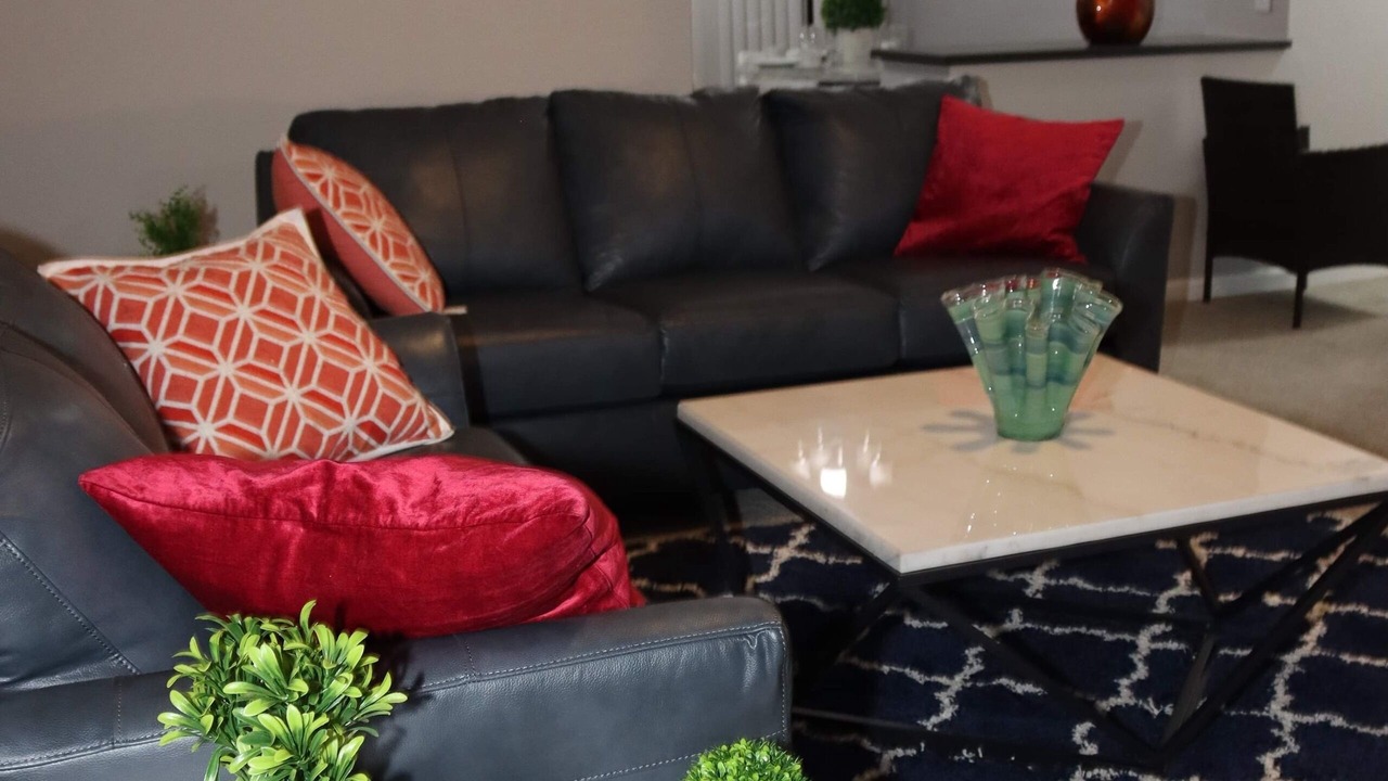Photo of Livingroom in Aurora