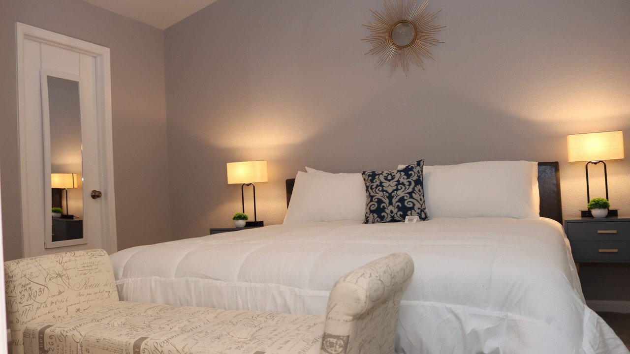 Photo of Bedroom in Aurora