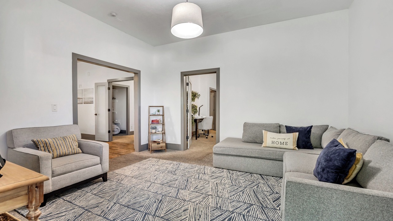 Photo of Livingroom in Bountiful