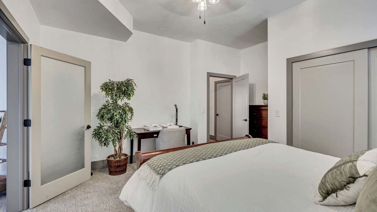 Photo of Bedroom in Bountiful