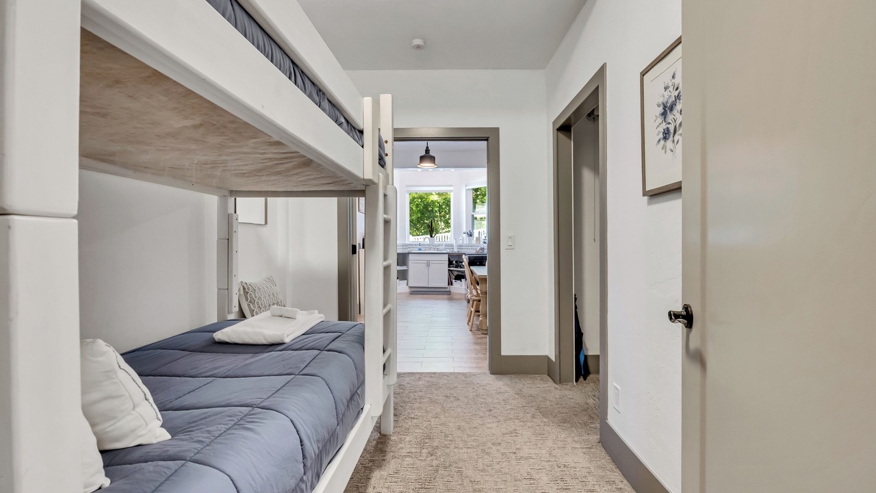 Photo of Bedroom in Bountiful