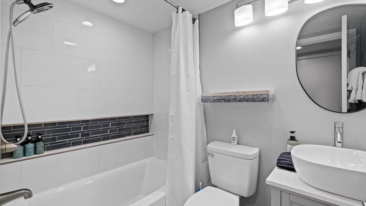 Photo of Bathroom in Shelter Cove