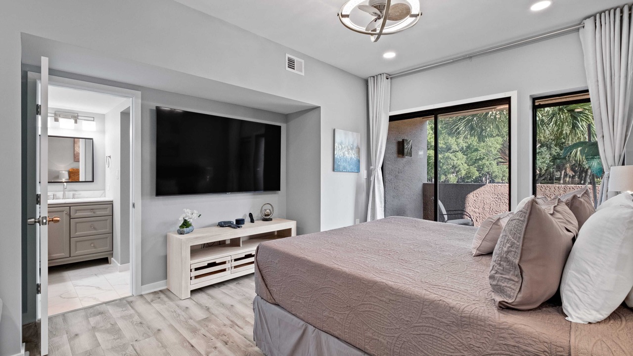 Photo of Bedroom in Shelter Cove