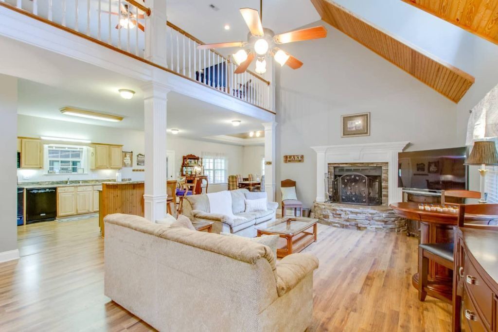 Photo of Livingroom in Lancaster