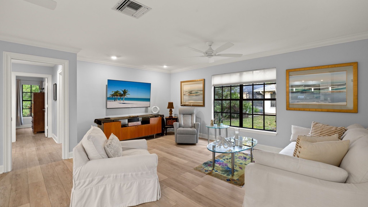 Photo of Livingroom in Kings Lake