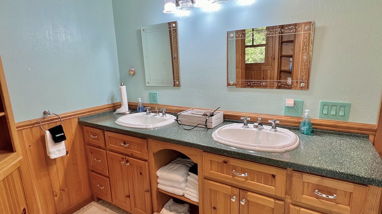 Photo of Bathroom in Copperhill