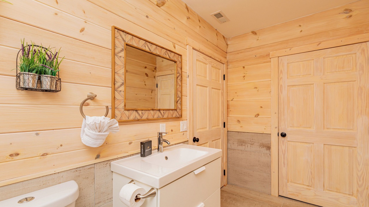 Photo of Bathroom in Gatlinburg