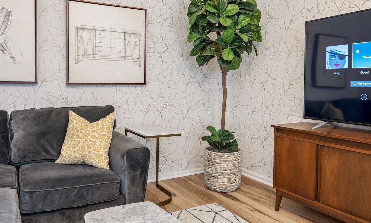 Photo of Livingroom in College Station