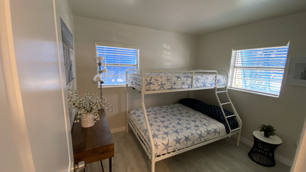 Photo of Bedroom in Naples Park