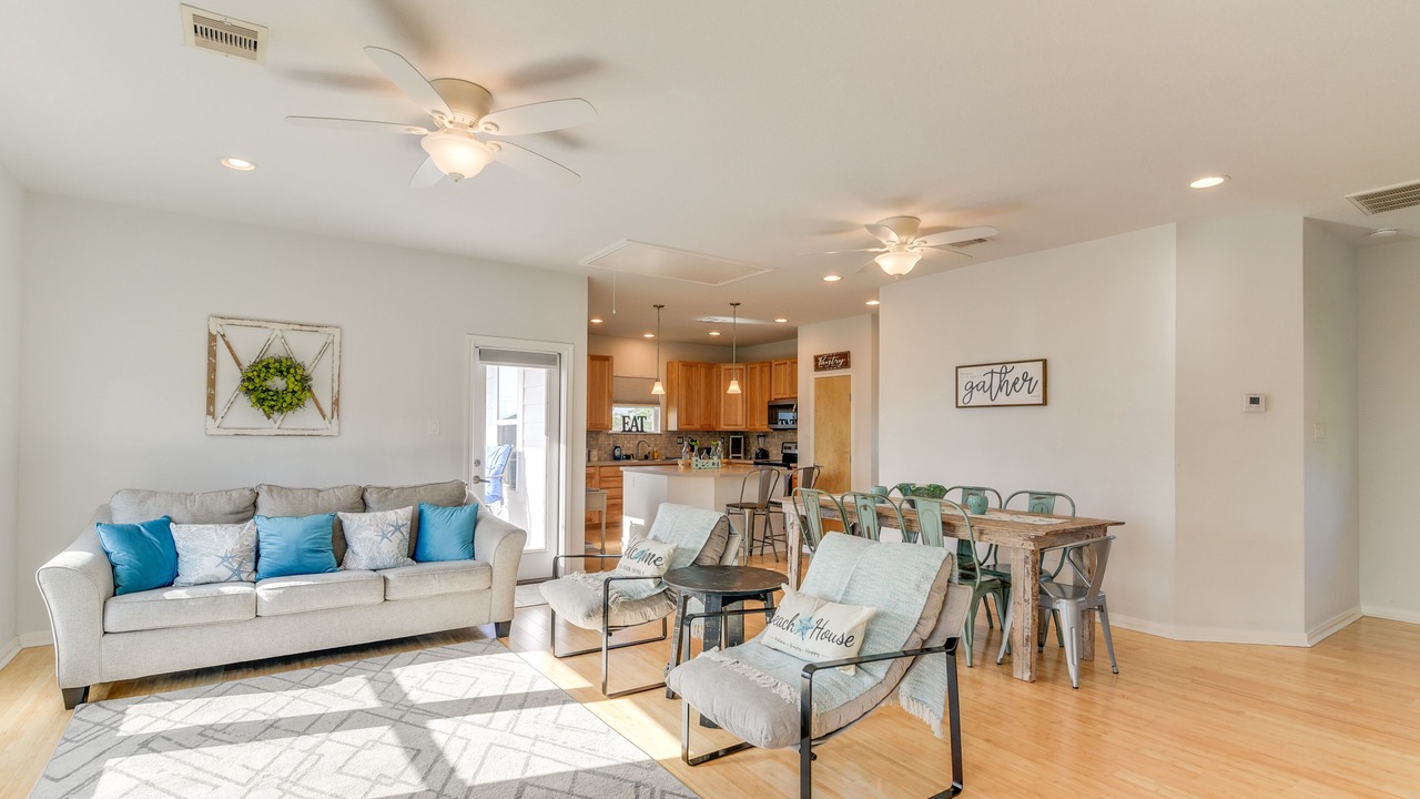 Photo of Livingroom in El Lago