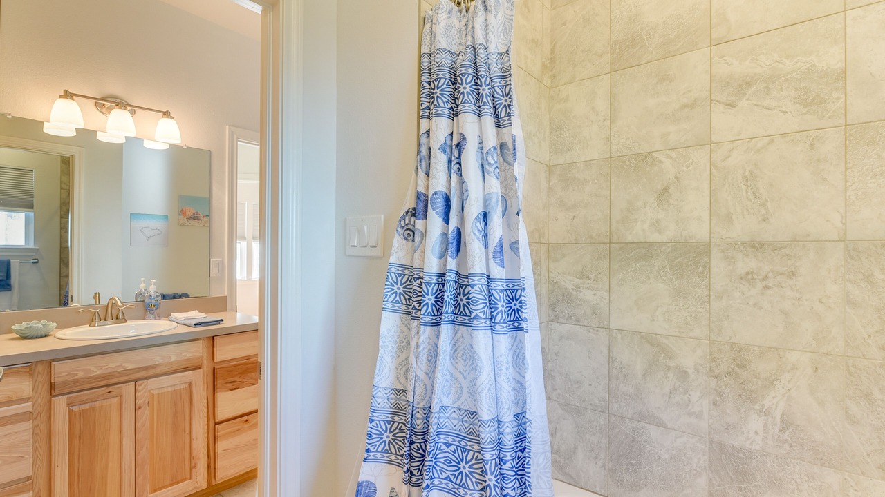 Photo of Bathroom in El Lago