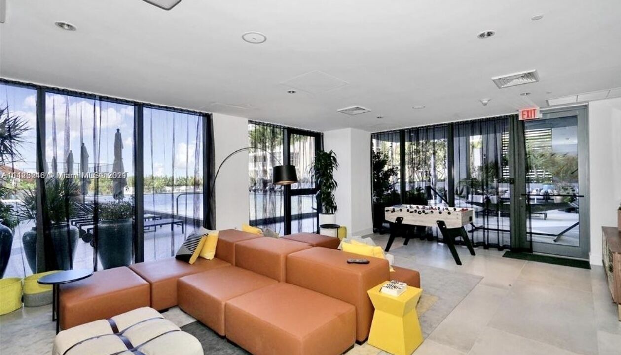 Photo of Livingroom in Midtown