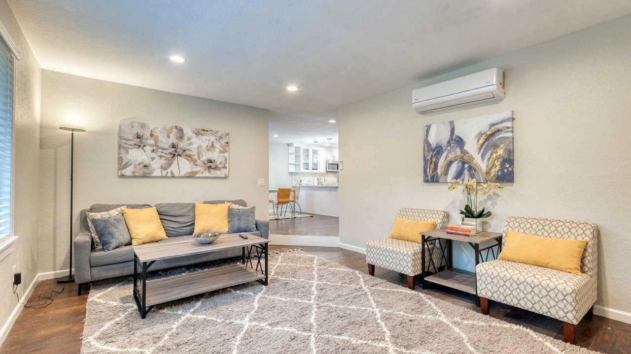 Photo of Bedroom in Paine Field-Lake Stickney